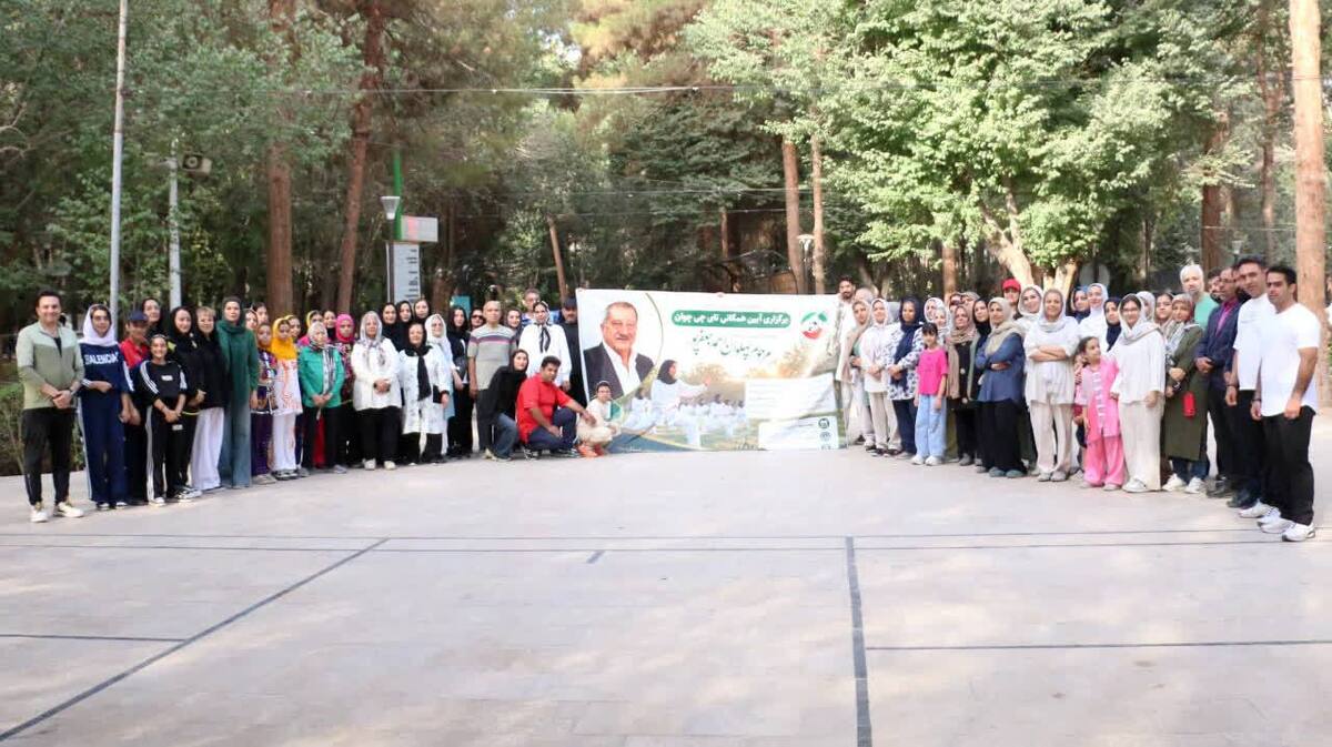 باشگاه خبرنگاران -صحنه‌ای چشم‌نواز از هم‌نشینی نسل‌ها با ورزش تای‌چی‌چوان در یزد