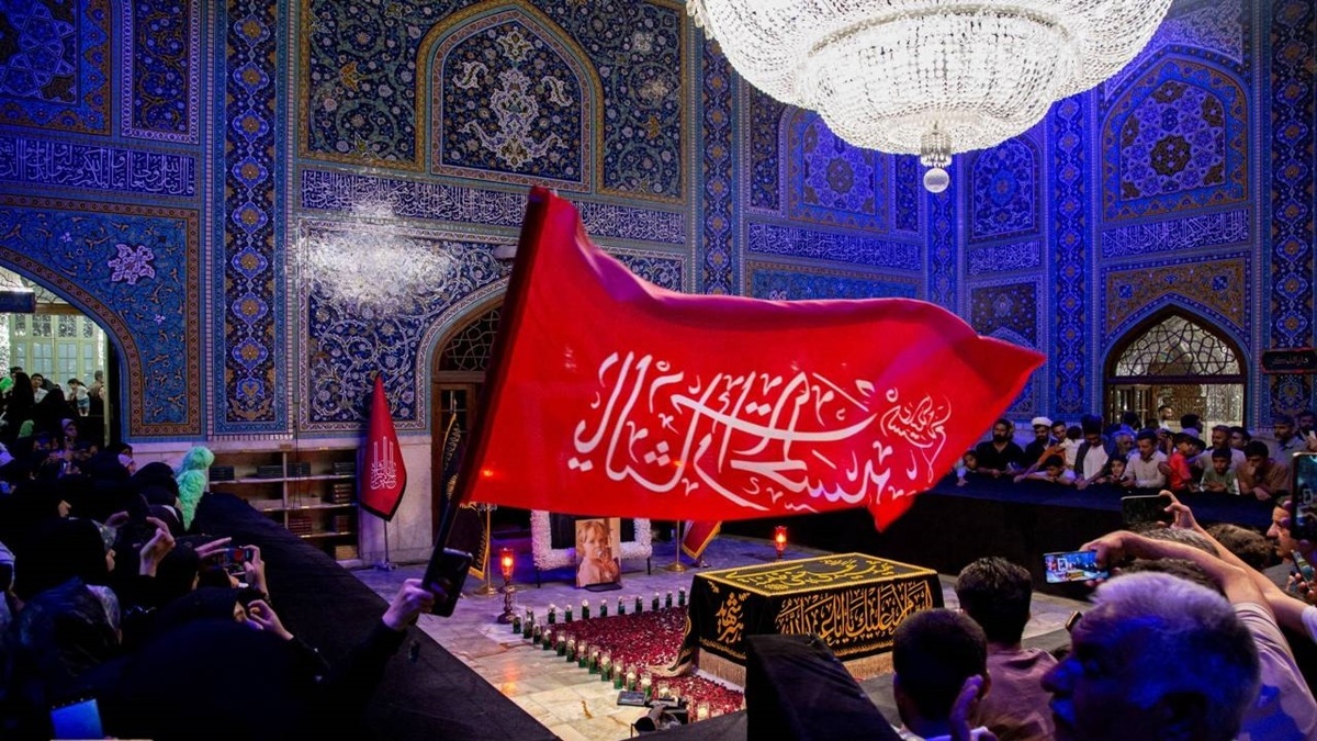 نما‌هایی خاص از آرامگاه رهبر شهید انقلاب در رواق دارالذکر + فیلم