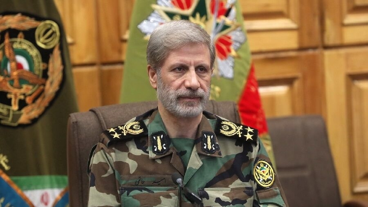 سرلشکر حاتمی: توان دفاعی ایران معادلات دشمنان را تغییر داد/ ملت ایران تسلیم نمی&zwnj;شود