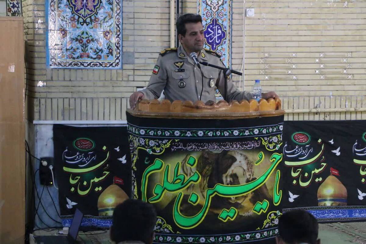 باشگاه خبرنگاران -شهیدان چراغ راه عزت و اقتدار ملت ایران هستند