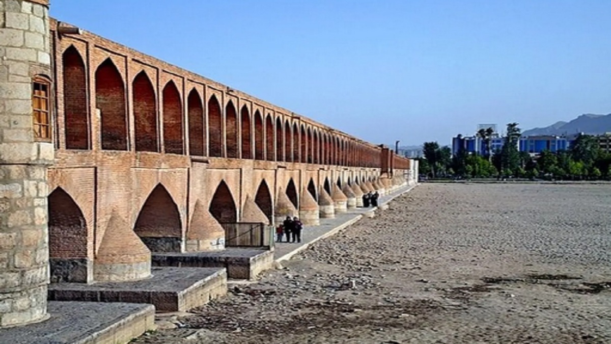 باشگاه خبرنگاران -احیای زاینده‌رود نیازمند مصوبه ستاد ملی تالاب‌هاست