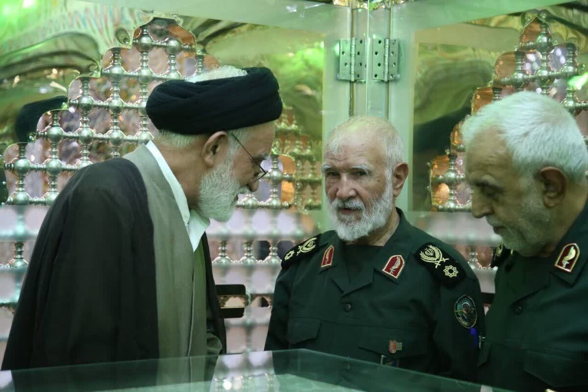 باشگاه خبرنگاران -آیین غبارروبی مضجع سیدعلاءالدین حسین(ع) با تجلیل از نقش سپاه در مقاومت