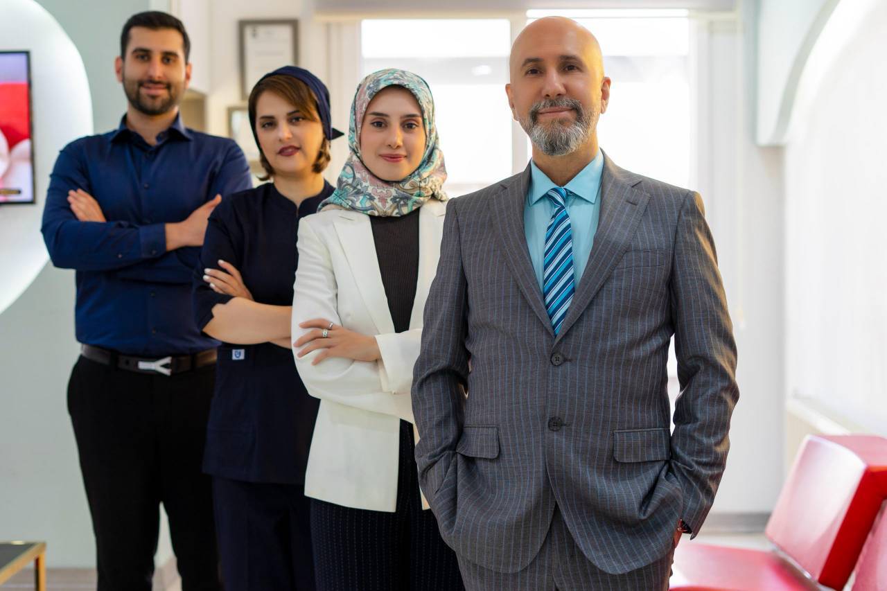 چرا کلینیک دندانپزشکی دکتر فولادگر کیفیت درمان متفاوتی ارائه می دهد؟