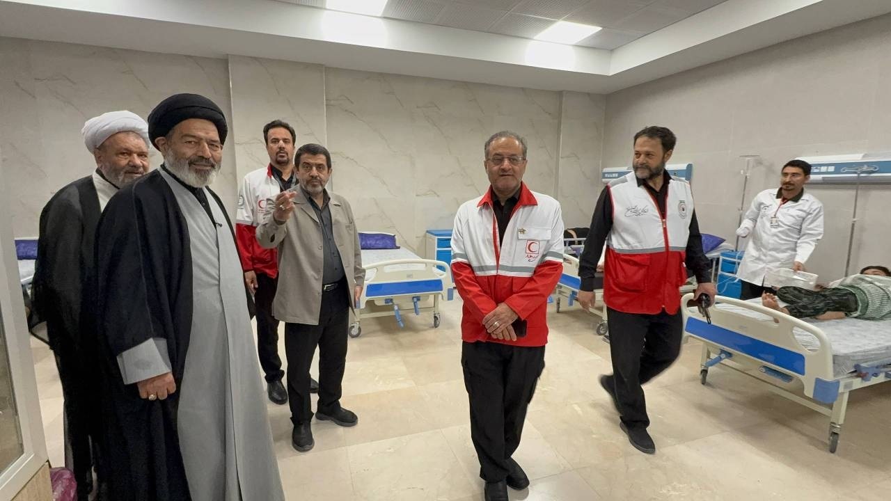 مرکز پزشکی هلال‌احمر در کربلا با امکانات روز به زائران خدمت‌رسانی می‌کند