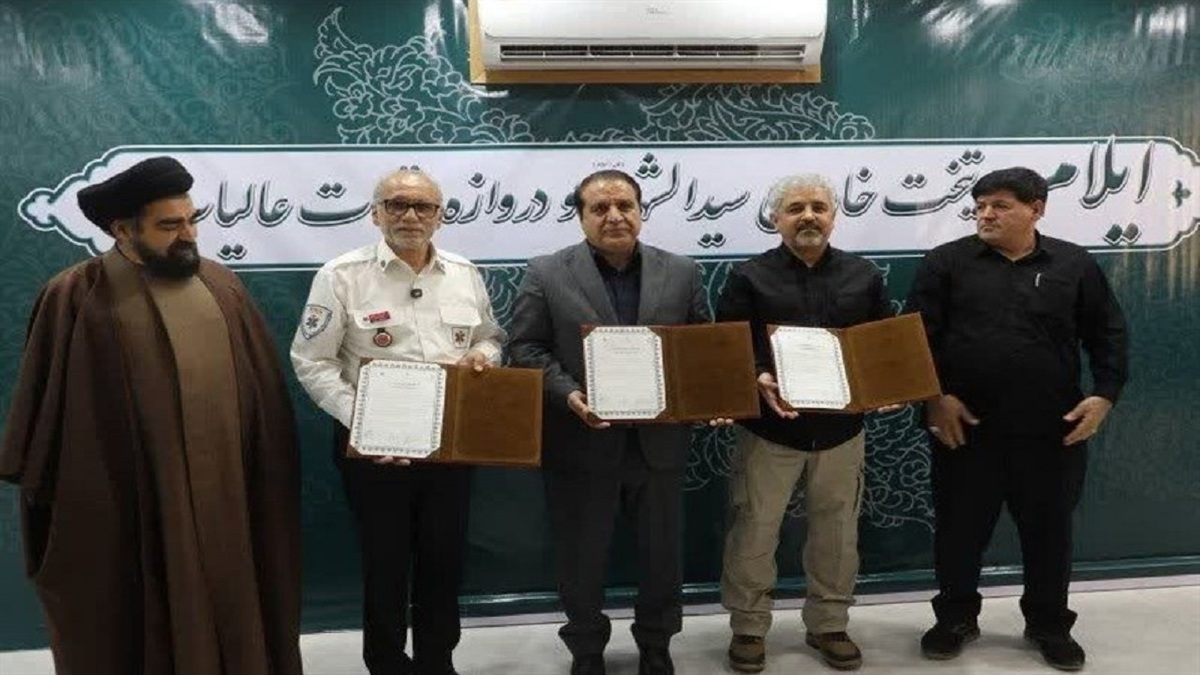 باشگاه خبرنگاران -امضای تفاهم‌نامه خرید ۳۰ دستگاه آمبولانس در مهران