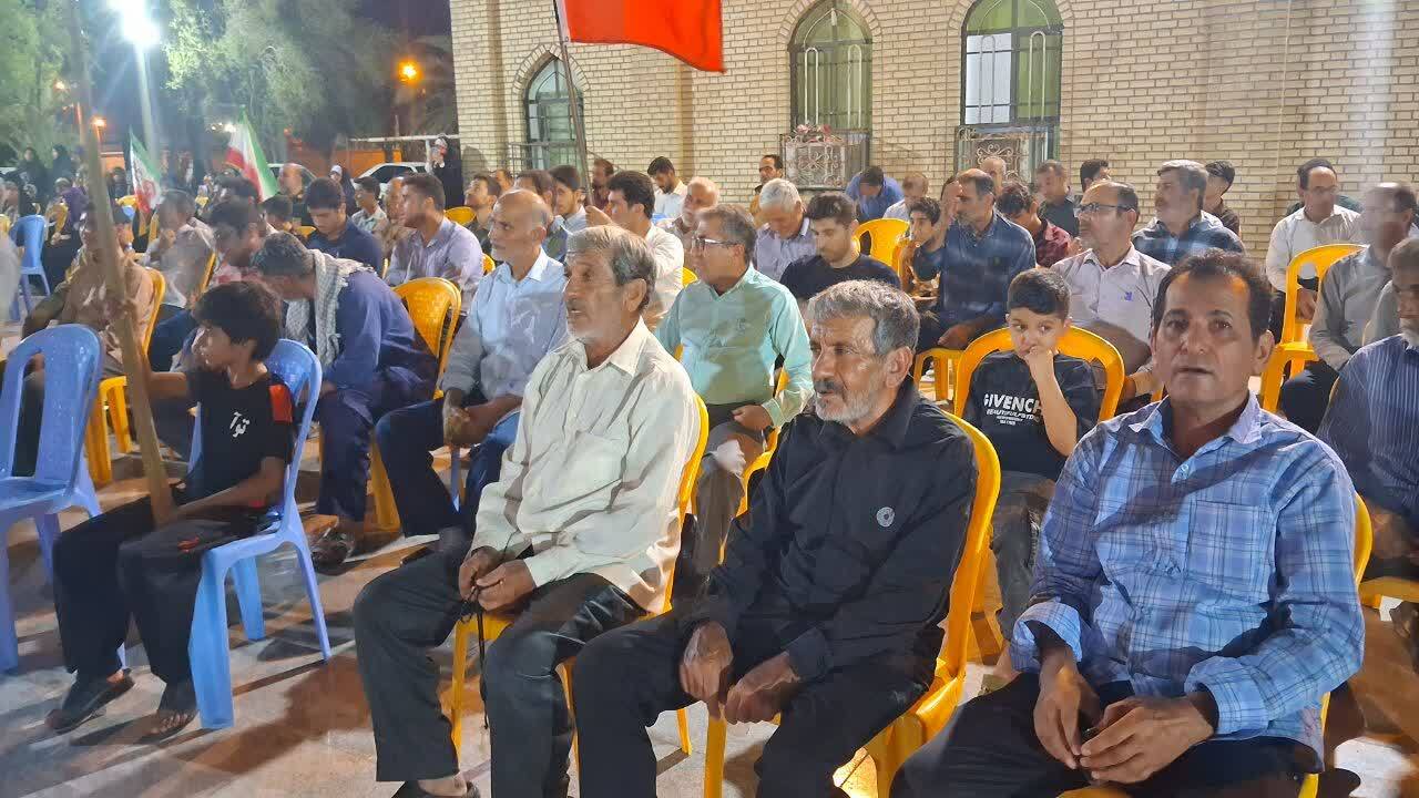 تجمع شبانه مردم آبدان در حمایت از همبستگی ملی