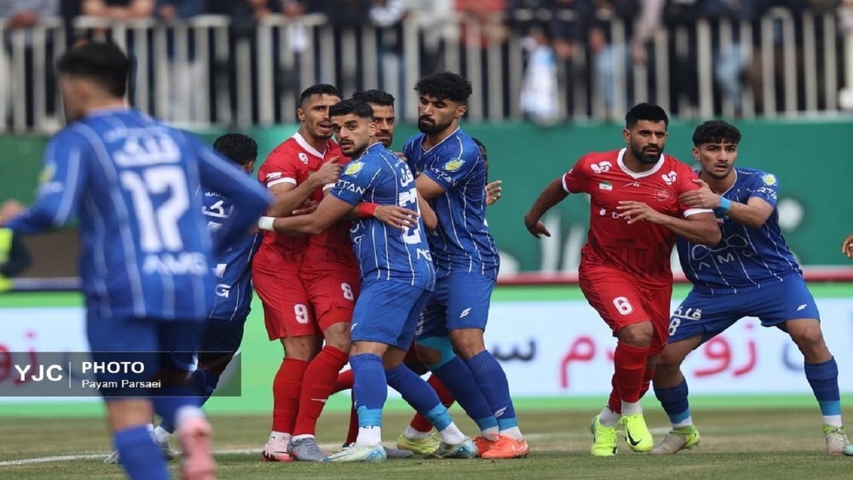 باشگاه خبرنگاران -پرسپولیس - استقلال؛ نبرد سرخ و آبی در دیار زاینده رود