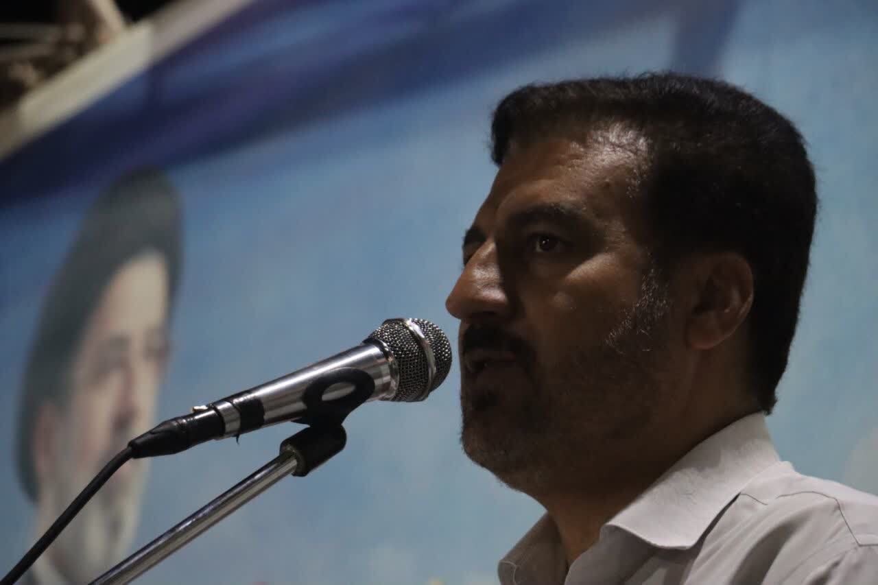 نمایی از تجمعات غرور آفرین ماهدشتیها در میدان مقاومت نمایی از تجمعات غرور آفرین ماهدشتیها در میدان مقاومت
