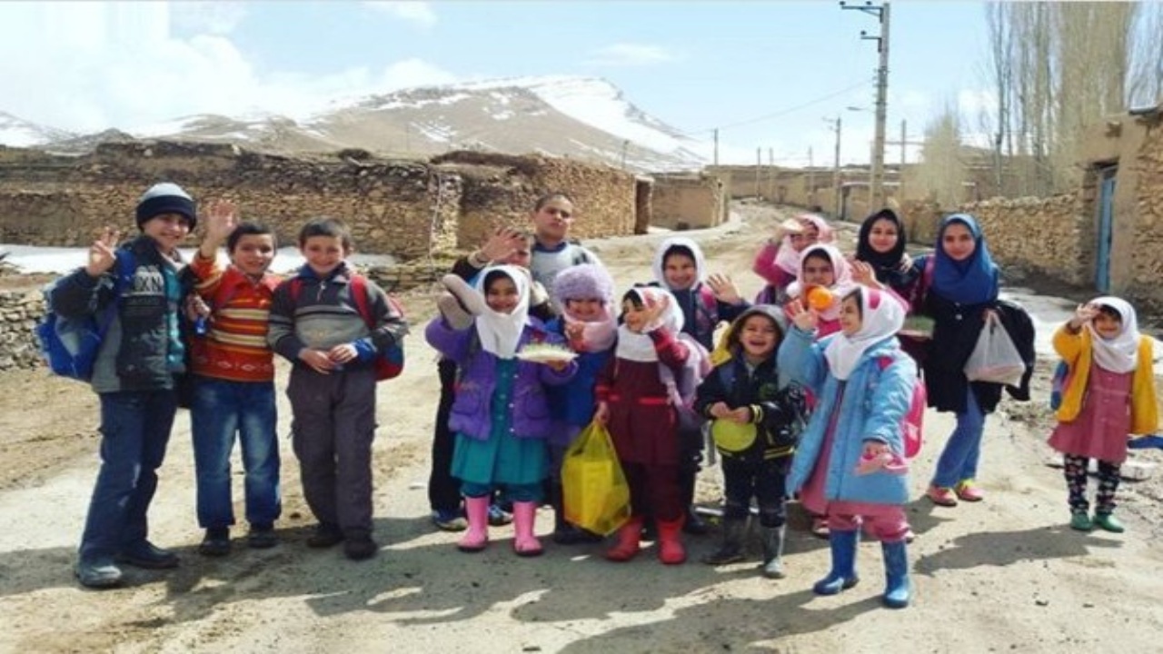 گلایه دانش آموزان و والدین از کمبود امکانات رفاهی در برخی از مدارس روستای ده ایجی