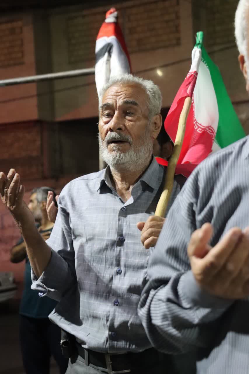 ایستادگی مردم انقلابی ماهدشت مقابل دشمنان در میدان مقاومت ایستادگی مردم انقلابی ماهدشت مقابل دشمنان در میدان مقاومت