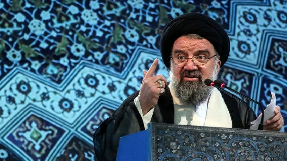 باشگاه خبرنگاران -آیت‌الله خاتمی: ایران تا ابد تسلیم‌پذیر نیست/ شکست دشمن در جنگ اقتصادی با جهاد و انفاق