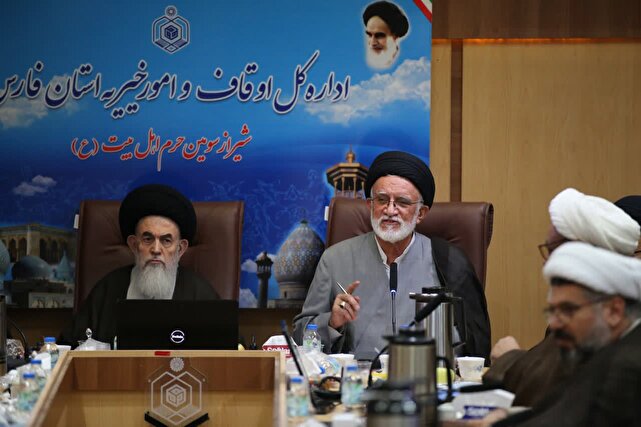 اوقاف به میدان حل مشکلات درمانی مردم بیاید