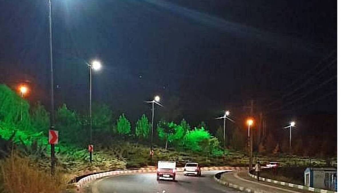 باشگاه خبرنگاران -تبدیل ۴۰۰ چراغ پرمصرف معابر شهری سنندج به LED/ کاهش ۱۰ هزار وات مصرف برق روشنایی معابر