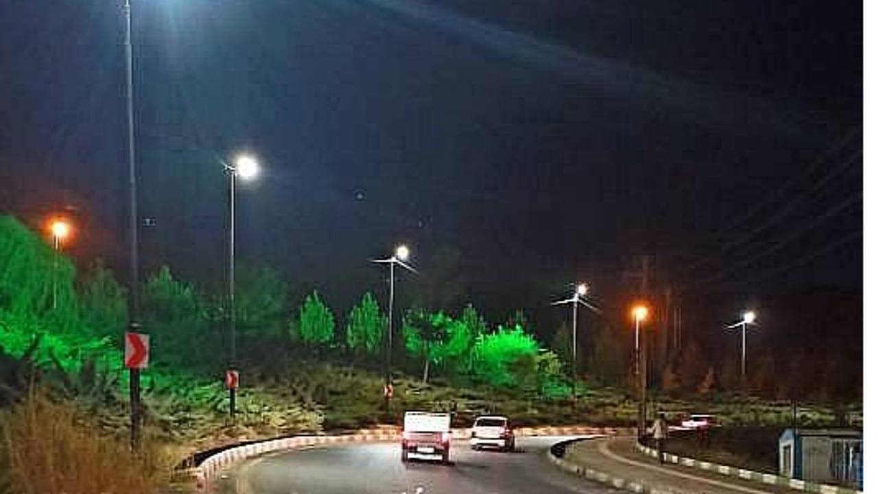 تبدیل ۴۰۰ چراغ پرمصرف معابر شهری سنندج به LED/ کاهش ۱۰ هزار وات مصرف برق روشنایی معابر