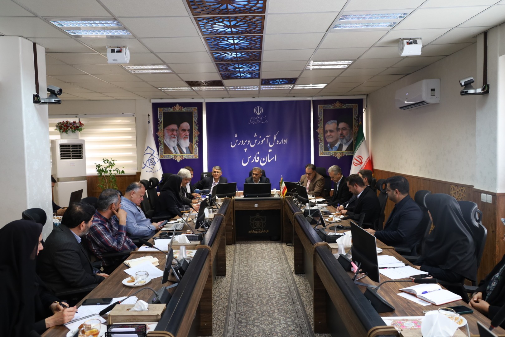 اعمال رتبه‌بندی برای ۲۸ هزار معلم فارسی از مهرماه/ قطعی شدن انتقال بیش از ۳۳۰۰ فرهنگی