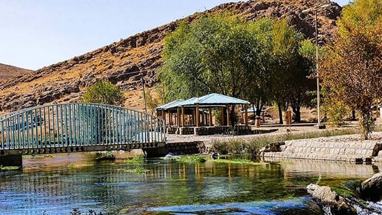 چشمه دیمه مقصدی بی‌نظیر برای طبیعت‌گردان + فیلم