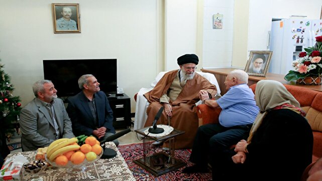 گرامیداشت یاد شهدای تیپ ۳۸۸ ارتش و رهبر شهید در ایرانشهر