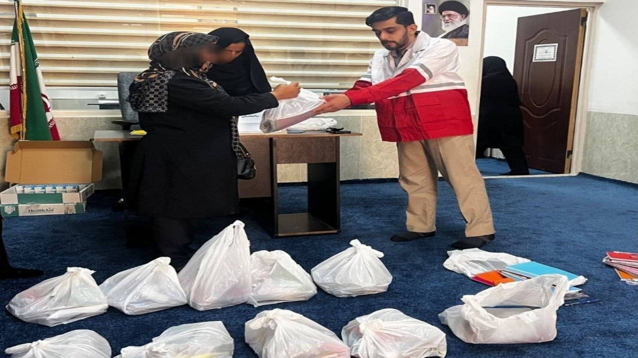 جمع‌آوری ۷۰ بسته آموزشی برای دانش‌آموزان کم‌برخوردار شهرستان شاهیندژ
