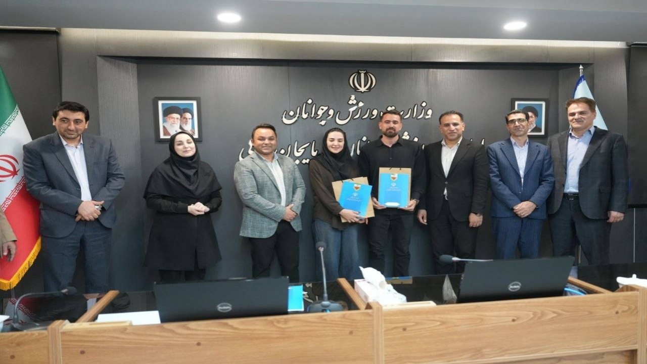 تجلیل از مدال آوران آذربایجان غربی در مسابقات ترای اتلون قهرمانی کشور