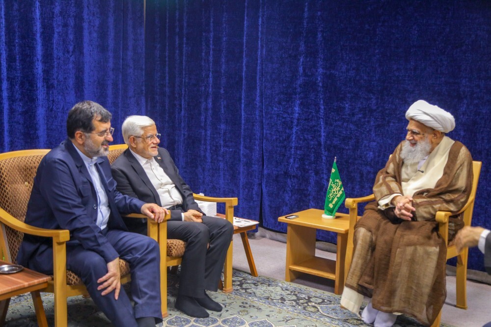 دیدار عارف با علما و مراجع تقلید در قم دیدار عارف با علما و مراجع تقلید در قم