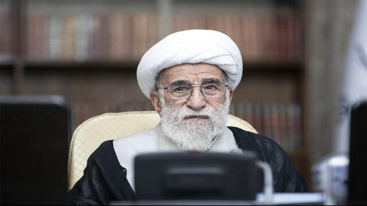 آیت‌الله جنتی: نیازمند روحیه جهادی در عرصه نبرد اقتصادی هستیم