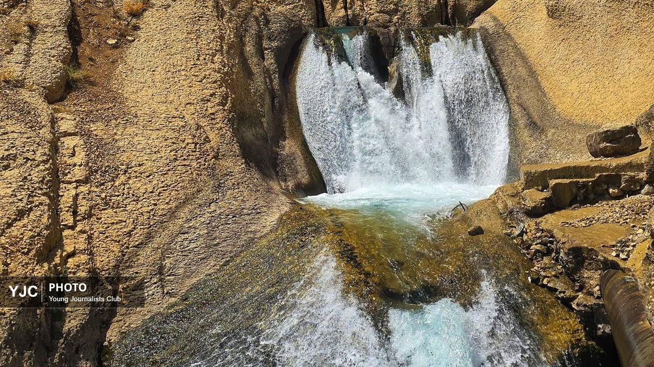 چشم‌اندازی از فراز زردکوه + تصاویر
