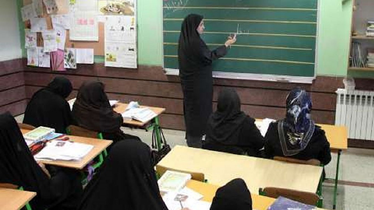 فعال‌سازی ۵۰ پایگاه سوادآموزی در مدارس تهران در قالب طرح مدرسه‌محوری