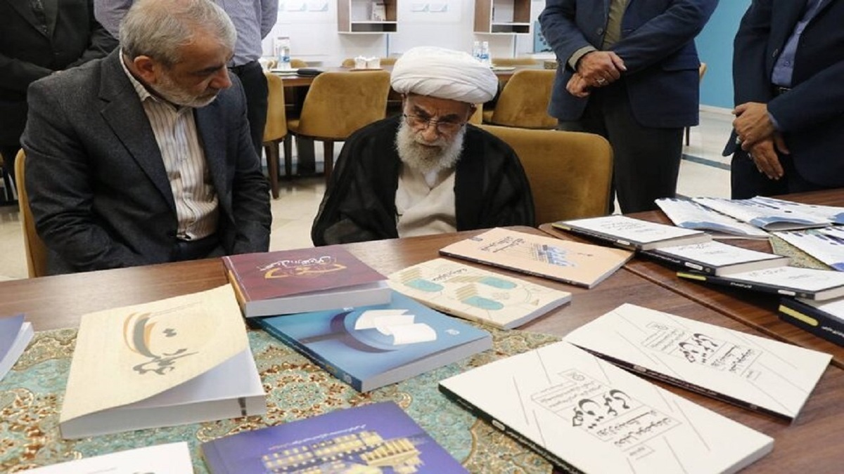 باشگاه خبرنگاران -بازدید آیت الله جنتی از تازه‌ترین دستاورد‌های علمی پژوهشکده شورای نگهبان