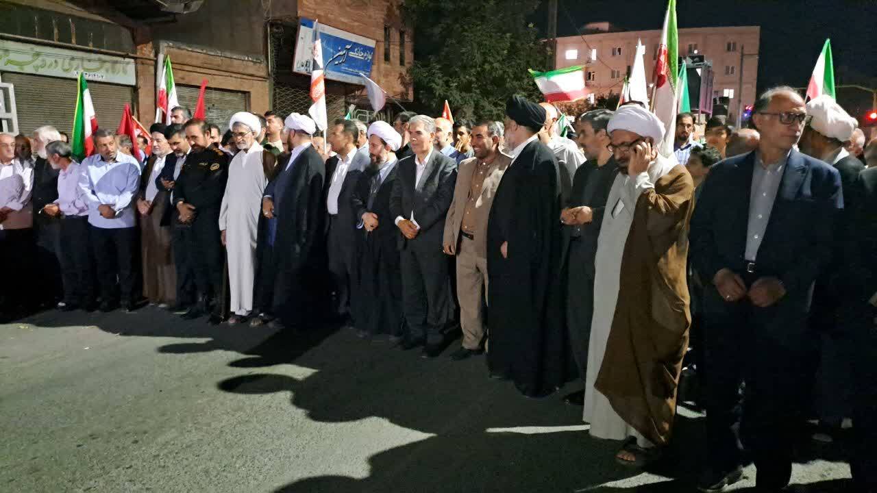 تجمع مردم خوی در ایستگاه اقتدار و مقاومت تجمع مردم خوی در ایستگاه اقتدار و مقاومت