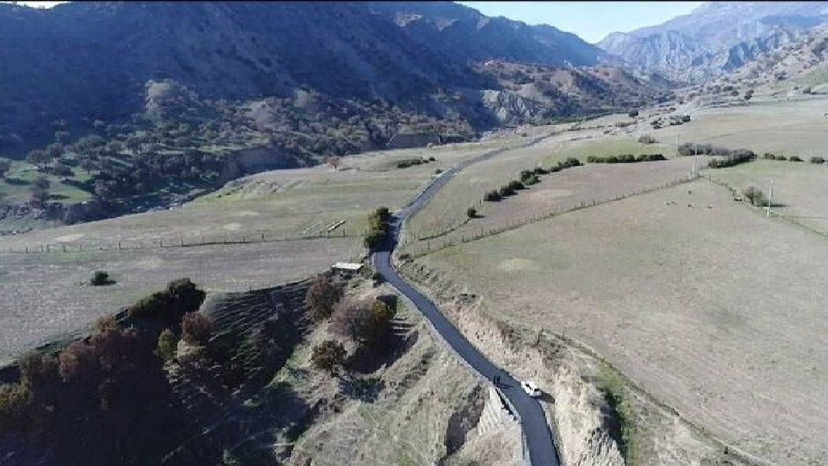 باشگاه خبرنگاران -از آسفالت راه روستایی تا آب و گاز؛ وعده تکمیل زیرساخت‌های چم‌سنگر پاپی در آینده نزدیک