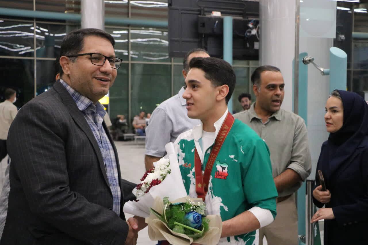 نایب&zwnj;قهرمانان آسیا در آغوش کرمان؛ انکوتی و قوام بازگشتند