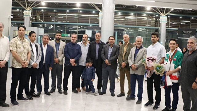 نایب‌قهرمانان آسیا در آغوش کرمان؛ انکوتی و قوام بازگشتند
