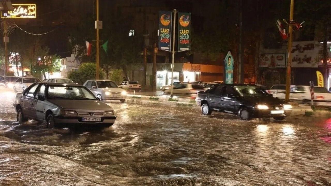 فیلمی از بارش شدید باران در روستایی طرود شاهرود