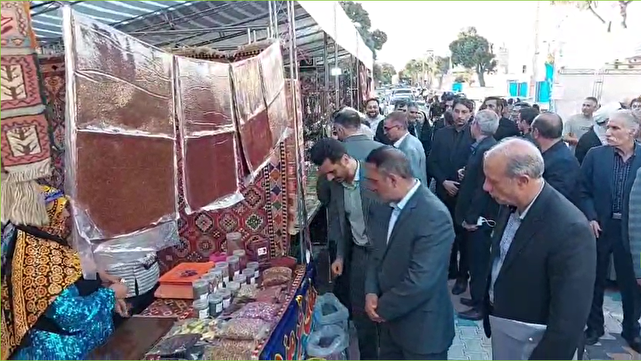 بررسی چالش‌ها: افتتاح دهمین دوره جشنواره سراسری ورنی‌ در اهر + فیلم | باشگاه خبرنگاران جوان - کد d30f