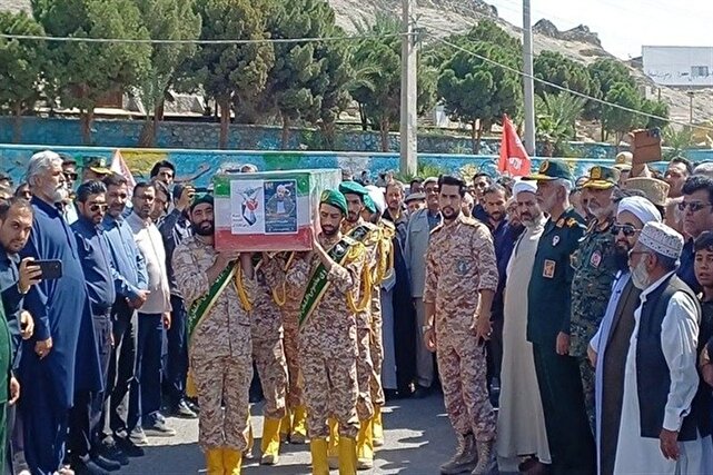 زاهدان پیکر شهید مولوی گرگیج را با پیام وحدت بدرقه کرد