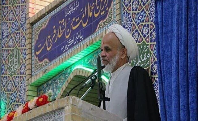 خطیب جمعه کرمان: نیروی جوان برای کشور از موشک و پهپاد نیز واجب‌تر است