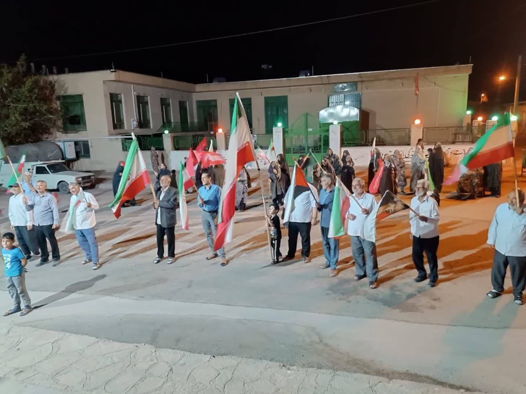 گزارش تصویری از حضور حماسی مردم انقلابی روستای انارستانک در قرار&zwnj;های شبانه