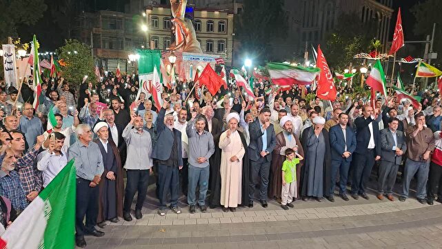 تجمع بزرگ مردم انقلابی خوی در خونخواهی از رهبر شهید انقلاب + عکس