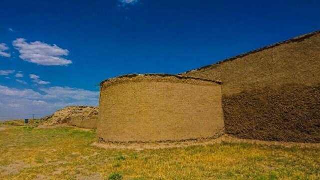 دستور وزیر میراث برای تداوم کاوش‌ها در قلعه بختک + فیلم
