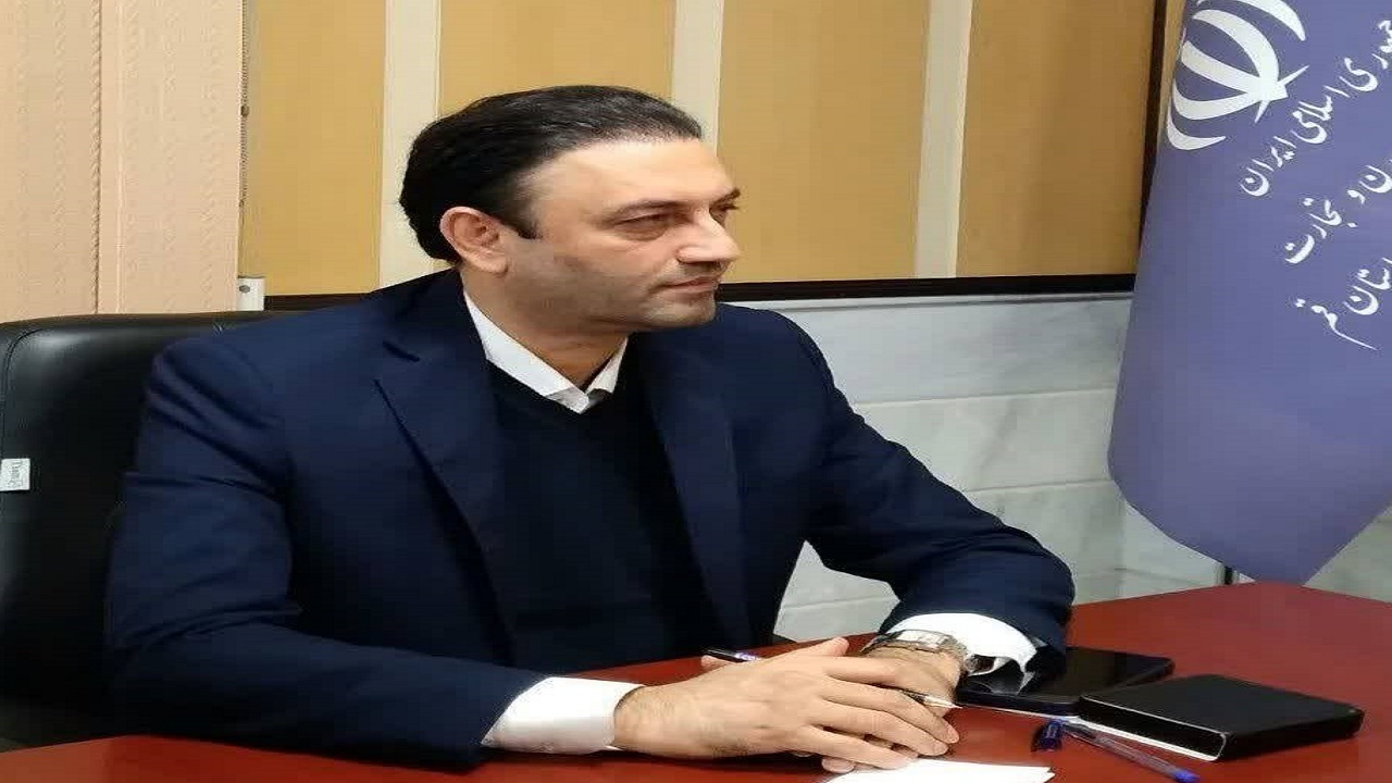 فشار نقدینگی بر تولید قم/ بانک‌ها پای کار بیایند