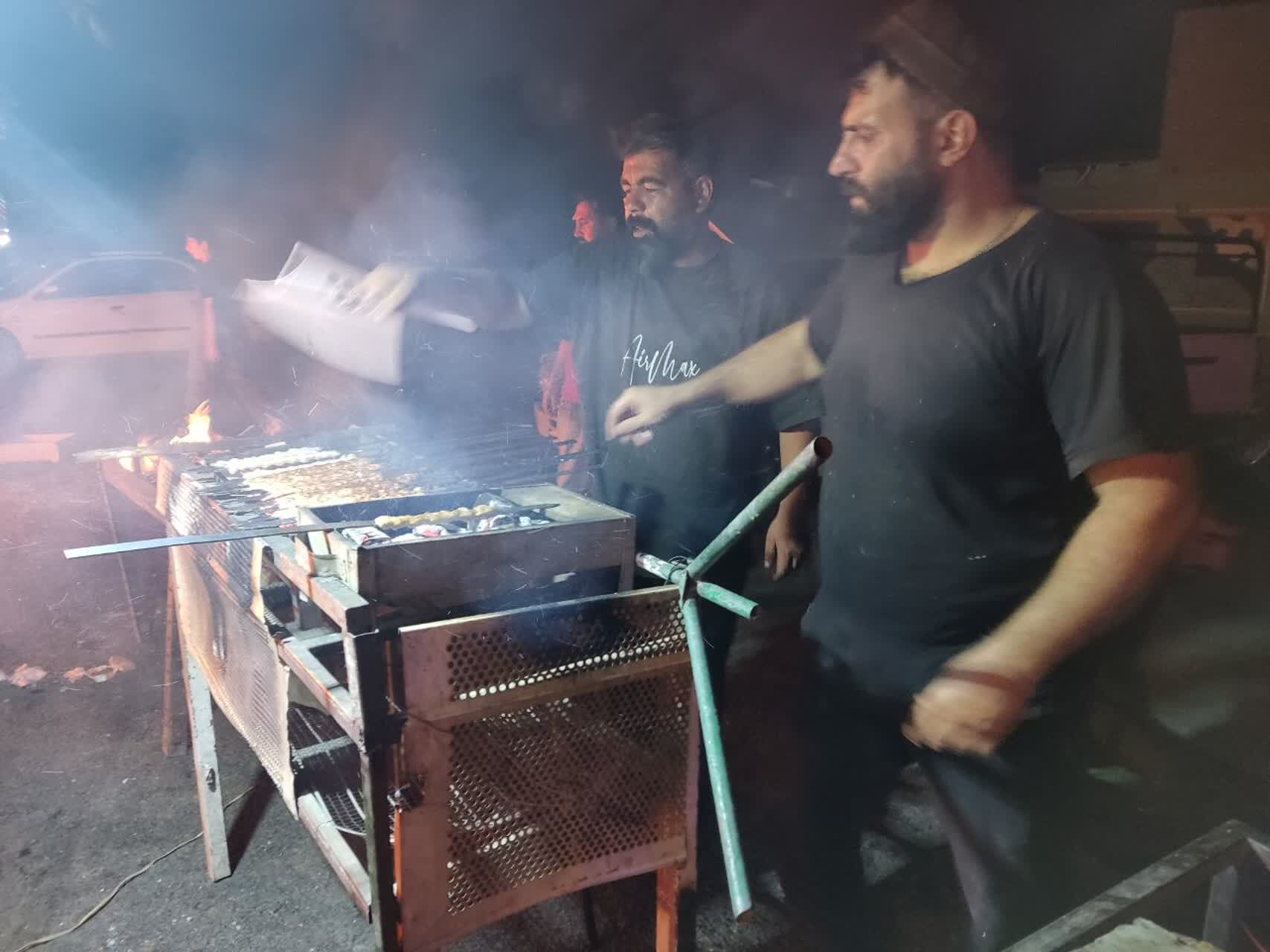 پخت غذای نذری در قم به مناسبت ولادت امام حسن عسکری(ع)