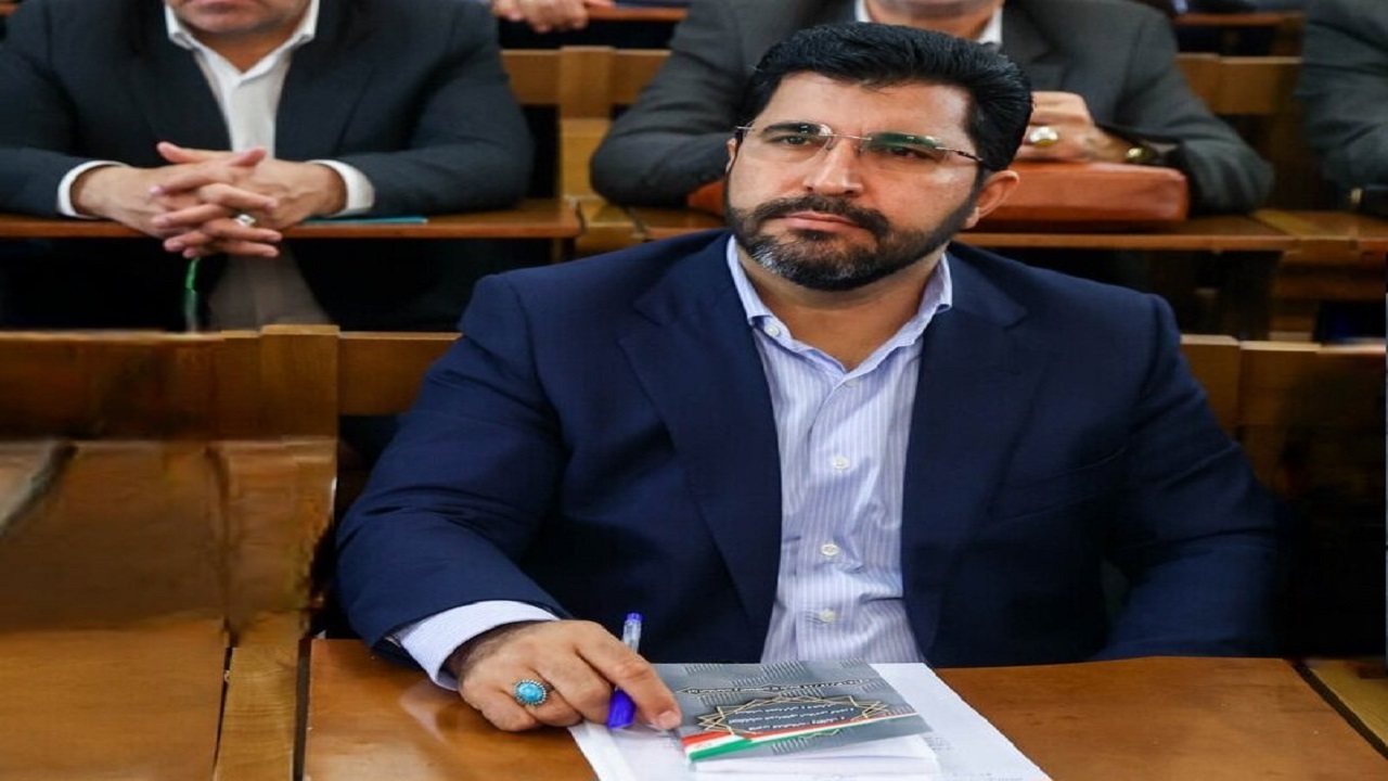باید درباره واگذاری ۸۰ میلیون بشکه نفت ایران به چهار تراستی شفاف‌سازی شود