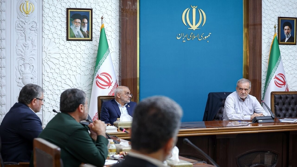 باشگاه خبرنگاران -بسیج مردم آرامش اجتماعی ایجاد می‌کند/ برای عوامل تأثیرگذار در سلامت برنامه داشته باشیم