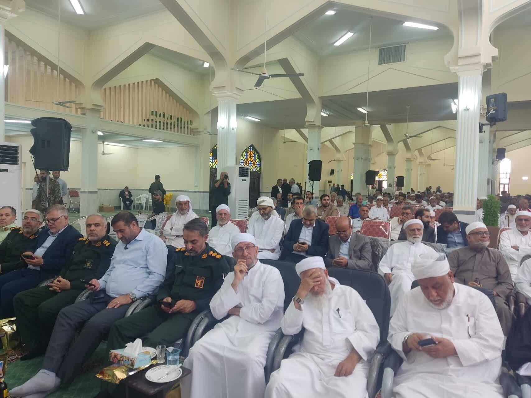 تصاویری از برگزاری مراسم هفته وحدت در شهرستان اوز