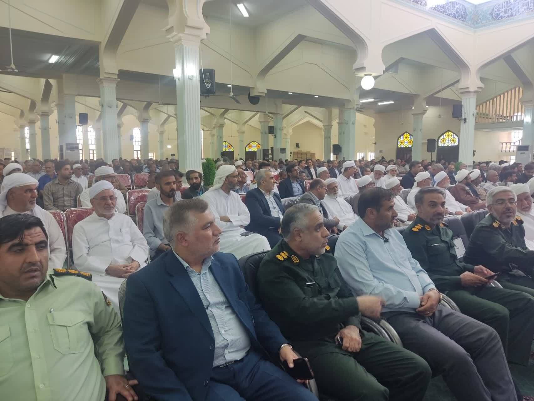 تصاویری از برگزاری مراسم هفته وحدت در شهرستان اوز