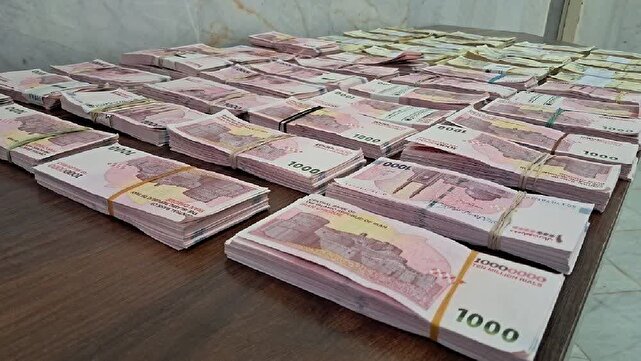 قاچاق پول نقد از مرز دوغارون؛ کشف هزار و ۸۰۰ میلیارد ریال در بار مسافران خروجی