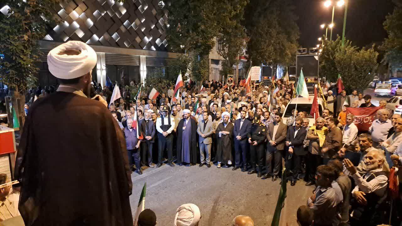 گوشههایی از تجلی حماسه حضور مردم شهرستان خوی در میدان مقاومت گوشههایی از تجلی حماسه حضور مردم شهرستان خوی در میدان مقاومت