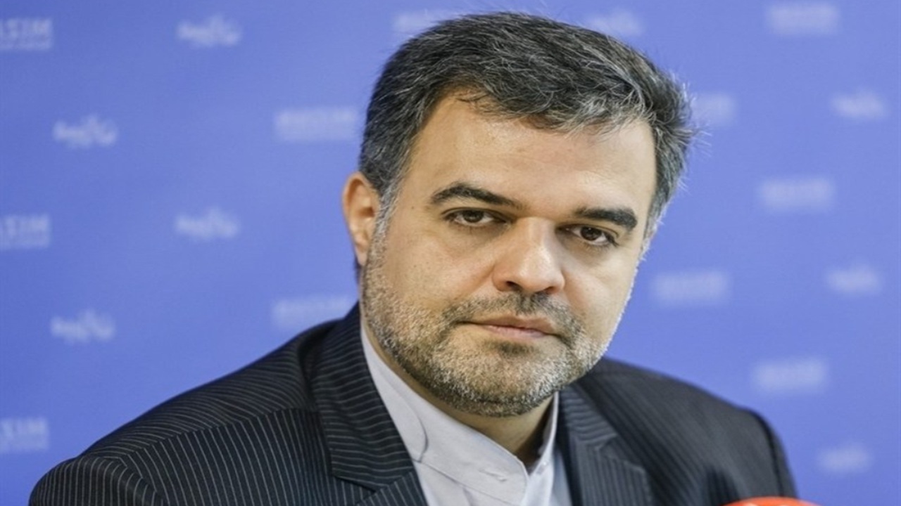 زنگ آغاز سال تحصیلی جدید در مدرسه شجره طیبه میناب نواخته شد/ کاظمی: خون پاک دانش‌آموزان و معلمان شهید را پیگیری می‌کنیم