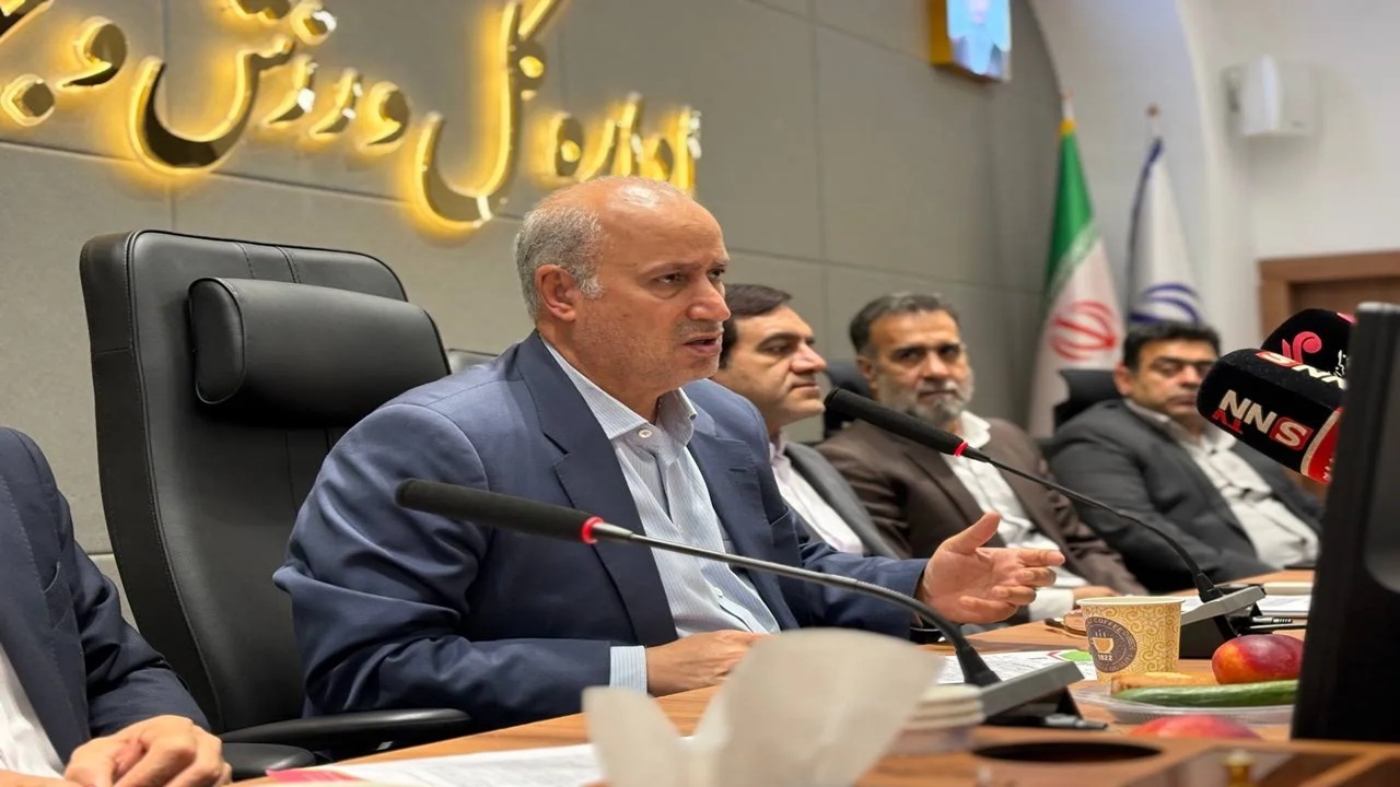 مخالفت صریح تاج با احکام انضباطی؛ محرومیت تماشاگران را متوقف کنید