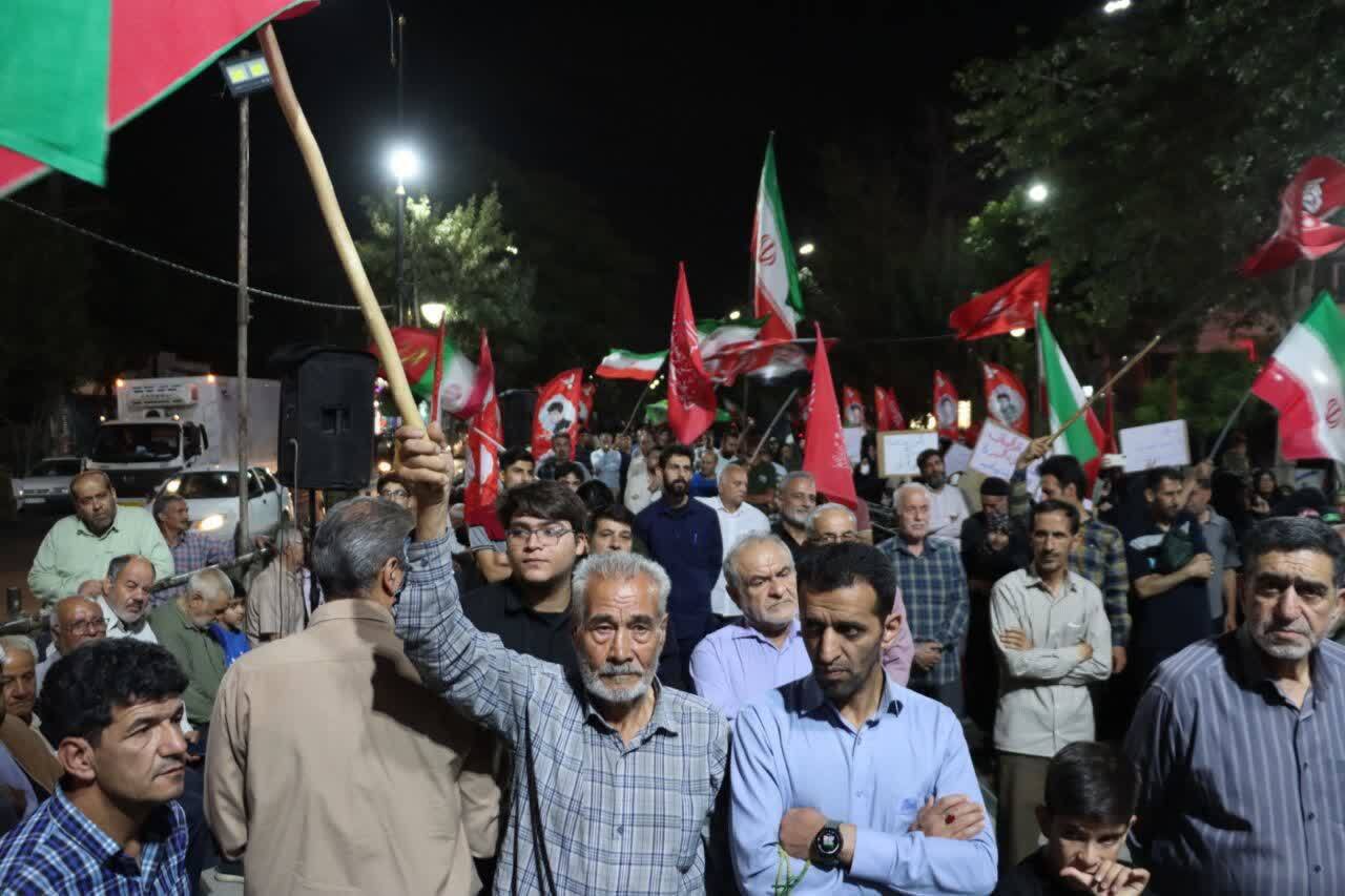 قابی دیگر از ایستادگی و مقاومت مردم انقلابی ماهدشت در قرارهای شبانه قابی دیگر از ایستادگی و مقاومت مردم انقلابی ماهدشت در قرارهای شبانه